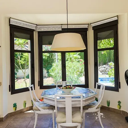 Villa Abaesko By Rock *