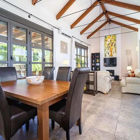 Βίλα Abaesko By Rock *